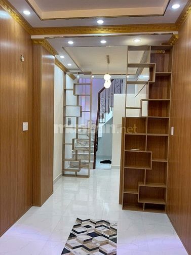 Nhà mới chính chủ 166/22A/6B Hồ Bá Kiện, phường 15, quận 10