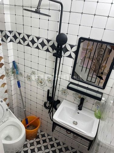 Nhà mới chính chủ 166/22A/6B Hồ Bá Kiện, phường 15, quận 10