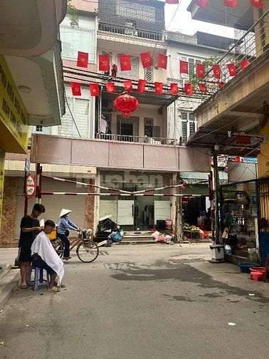 Nhỉnh 11 tỷ có ngay nhà Lô góc, cạnh sân chơi, Ô tô vào tận nơi