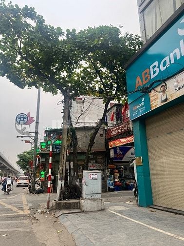 Nhỉnh 11 tỷ có ngay nhà Lô góc, cạnh sân chơi, Ô tô vào tận nơi