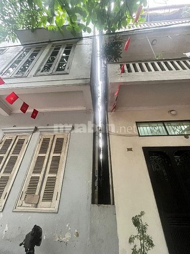 Nhỉnh 11 tỷ có ngay nhà Lô góc, cạnh sân chơi, Ô tô vào tận nơi