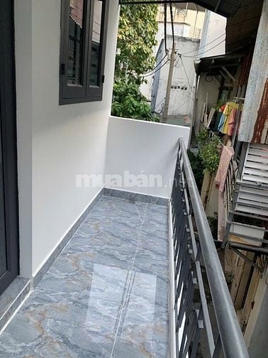 BÁN NHÀ NGANG 4  ĐƯỜNG CÔ GIANG QUẬN PHÚ NHUẬN 