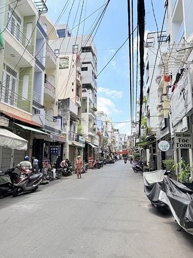 BÁN NHÀ NGANG 4  ĐƯỜNG CÔ GIANG QUẬN PHÚ NHUẬN 