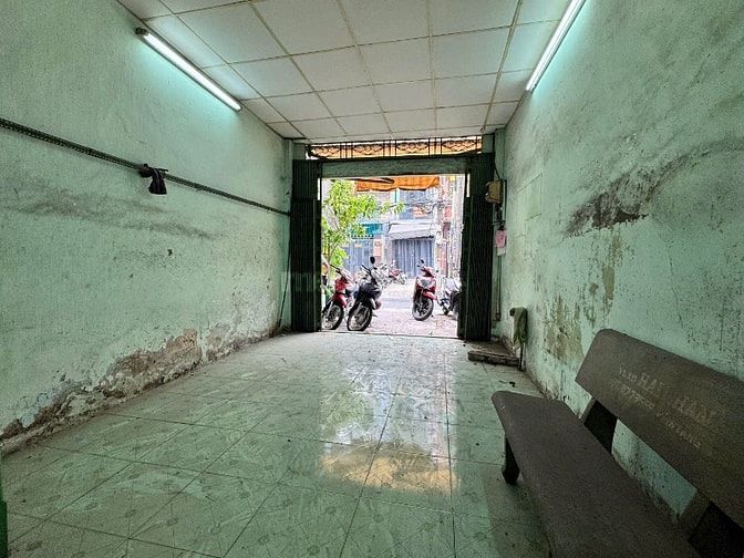 NHÀ MẶT TIỀN KINH DOANH - KHU DÂN CƯ CAO CẤP P.8 Q.11