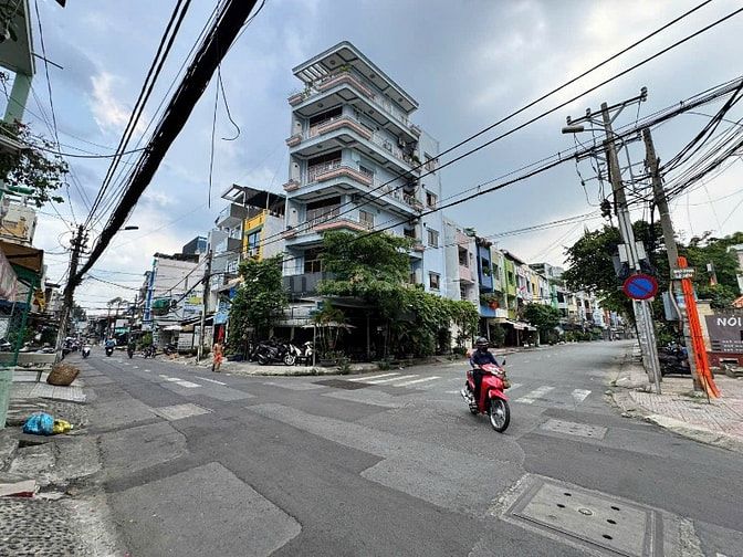 NHÀ MẶT TIỀN KINH DOANH - KHU DÂN CƯ CAO CẤP P.8 Q.11