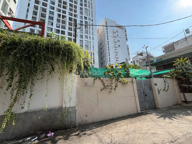 60 tỷ! Bán khuôn đất Trương Quốc Dung, Phú Nhuận - 10x30m CN: 297.3m² 