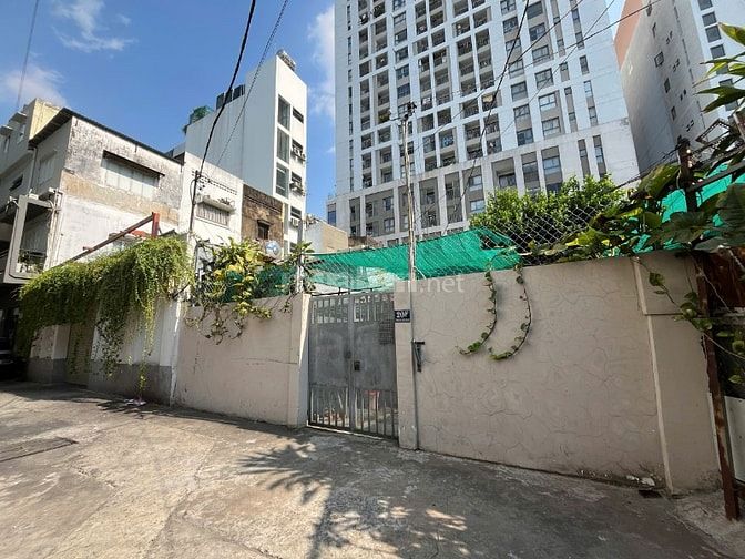 60 tỷ! Bán khuôn đất Trương Quốc Dung, Phú Nhuận - 10x30m CN: 297.3m² 