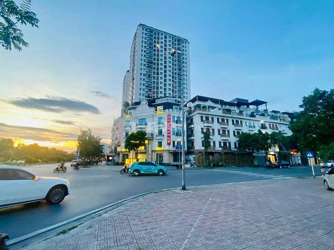 Cho thuê nguyên căn làm kinh doanh - Văn Phòng - Spa phố Hồng Tiến