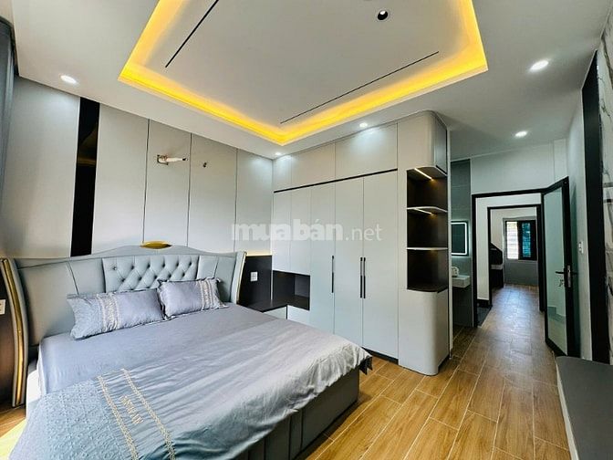 Bán căn nhà mới xây 3 tầng sân cổng riêng, full nội thất, ô tô đỗ cổng