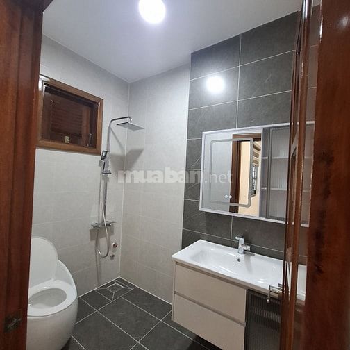 Nhà 3 tầng - Như Biệt Thự MiNi - DT 5 x 23 - Giá 9.860 tỷ tỷ TL.