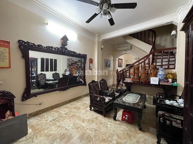 Chính chủ bán nhà 3 tầng ngõ 21 Quan Nhân, cách Cầu Mọc 100m, sổ đỏ