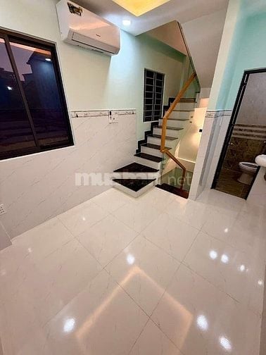 CẦN BÁN GẤP NHÀ MỚI 3 TẦNG GIÁ RẺ - CHÍNH CHỦ