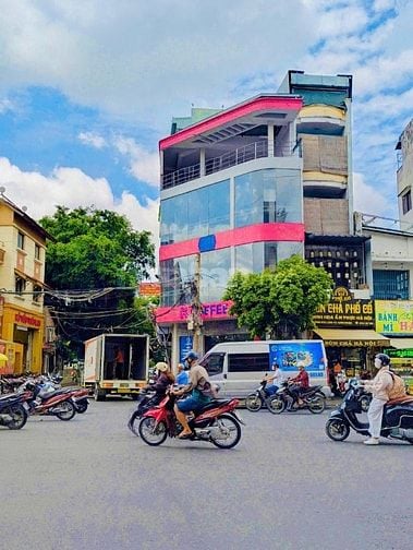 Cho thuê nhà Góc 2MT 223 Phan Xích Long, Phường Cầu Kiệu, Hồ Chí Minh
