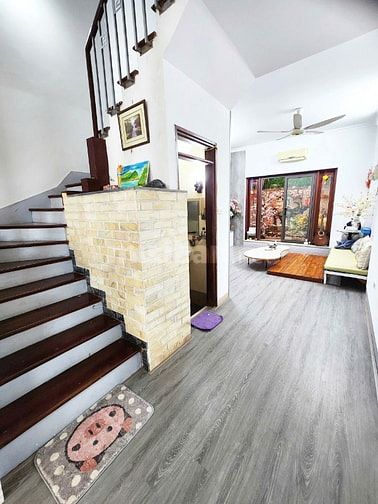 Cho thuê nhà mặt phố Nguyễn Văn Lộc, Mỗ Lao, 90m2 x 4T, đẹp nhất phố