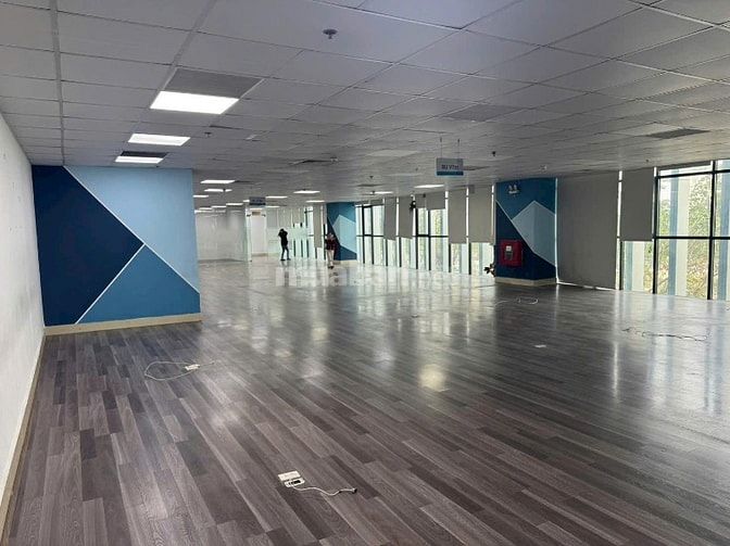 Cho thuê nhà mặt phố khu Linh Đàm, 620m2, rộng 30m, đẹp nhất Hoàng mai
