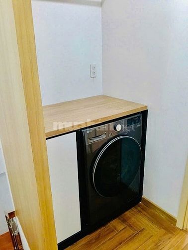 Văn Phòng Showroom Nhà ở 5 tầng mặt tiền Hồng Hà Full NT mới sạch đẹp