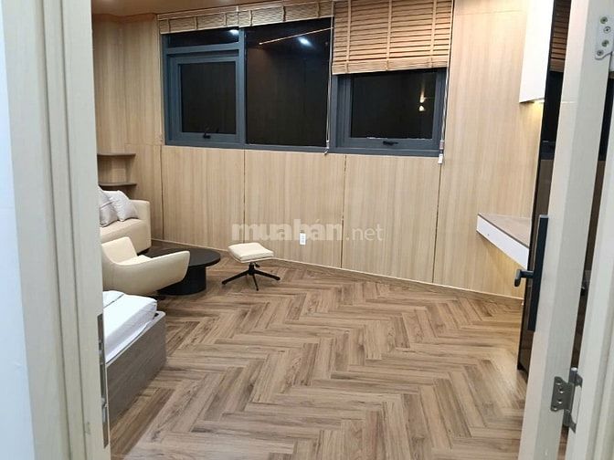 Văn Phòng Showroom Nhà ở 5 tầng mặt tiền Hồng Hà Full NT mới sạch đẹp
