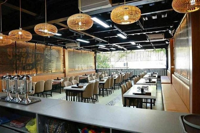 Cho thuê nhà mặt phố biệt thự Nguyễn Thị Định, 250m2 x 4T, MT 16m