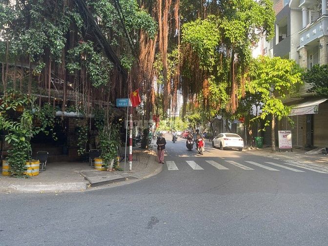 góc 2MT đường 42 $ 79 Phường Tân Quy Q7. DT; 7x19m + 11x19m+ 18x19m