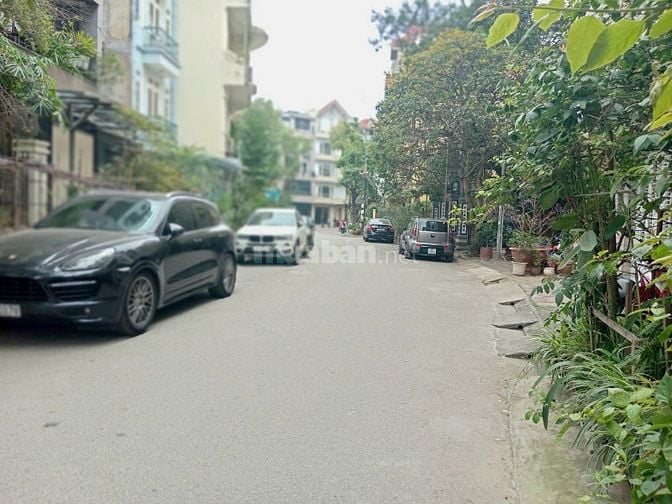 Bán Nhà Phân lô Cán Bộ Phường Cầu Diễn. DT 52 m2, 2 Tầng ,( Giá 13 Tỷ)