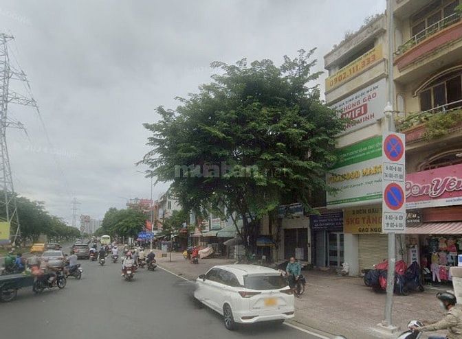176 KDV 4 tầng 340m2 sàn ngay vòng xoay tiện oto đi lại giá chỉ 18tr