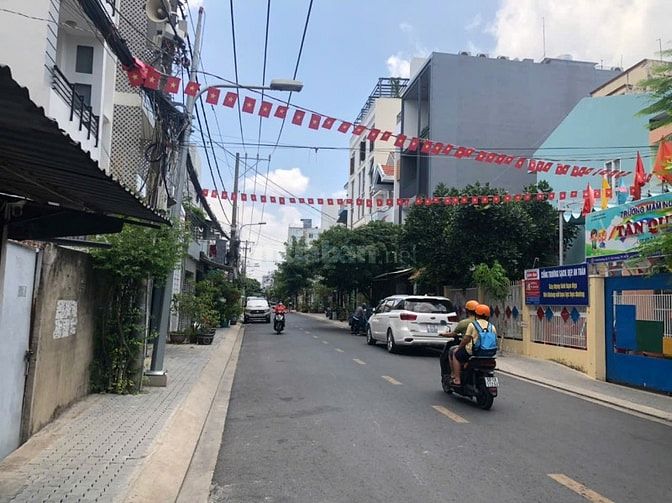 Đất Trống 12,2x20m đường số Phường Tân Quy Q7. giá Thương lượng