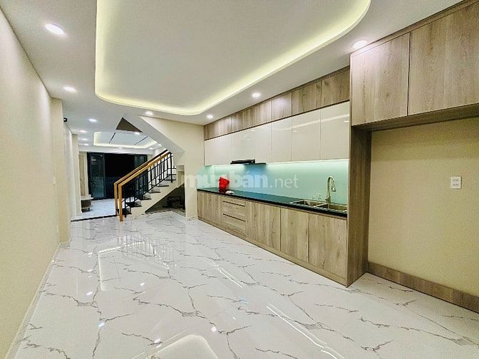 Siêu Phẩm Trung Tâm Phú Nhuận 4 tầng, khu nhà cao cấp, Kế UBND P.Nhuận