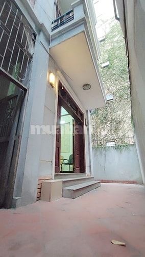 Nợ ngân hàng, bán gấp Biệt Thự 5 tầng Giảng Võ, giá rẻ 156tr/m2