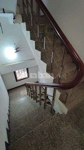 Nợ ngân hàng, bán gấp Biệt Thự 5 tầng Giảng Võ, giá rẻ 156tr/m2