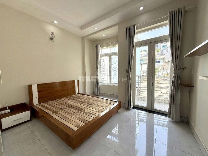 Bán nhà 2 lầu hẻm 6m giá 7,6 tỷ phường Bình trưng TPHCM 