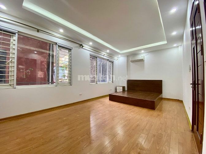 Nhà đẹp phố Bồ Đề gần cầu Chương Dương hơn 9 tỷ đủ nội thất 0968119926