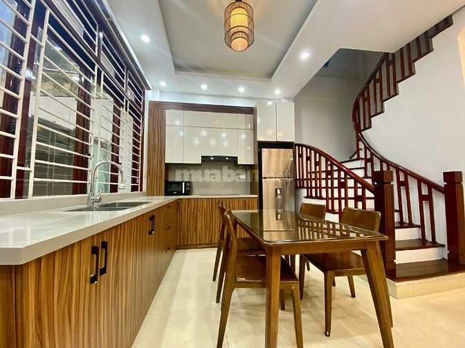Nhà đẹp phố Bồ Đề gần cầu Chương Dương hơn 9 tỷ đủ nội thất 0968119926