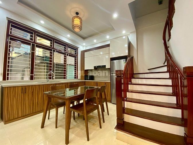 Nhà đẹp phố Bồ Đề gần cầu Chương Dương hơn 9 tỷ đủ nội thất 0968119926