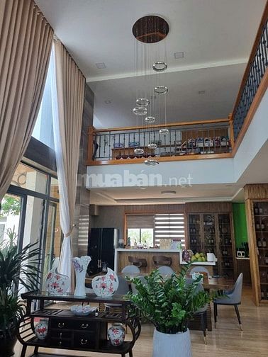 Cần tiền bán 2 căn biệt thự đơn lập Villa Park  Bưng Ông Thoàn q9