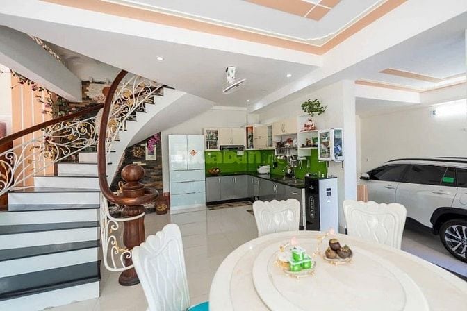 ​Cho thuê nhà mặt phố Nguyễn Thị Định, Cầu Giấy, Biệt thự 250m2, MT16m