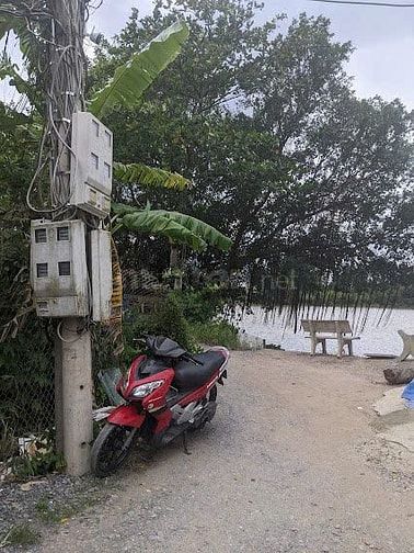 Đất full thổ cư 2 mặt tiền đường hướng ra bờ sông Vàm Cỏ Đông
