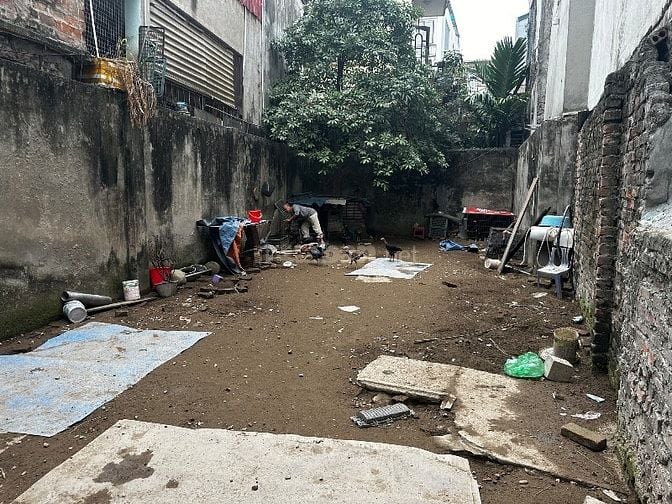 Vị trí không thể đẹp hơn, mặt đường Trương Định, sau đúng 1 nhà