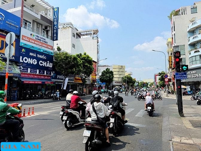 BÁN NHÀ MẶT TIỀN KINH DOANH : 380 LŨY BÁN BÍCH - P. HÒA THẠNH -TÂN PHÚ