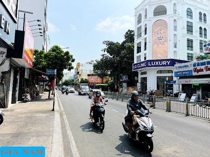 BÁN NHÀ MẶT TIỀN KINH DOANH : 380 LŨY BÁN BÍCH - P. HÒA THẠNH -TÂN PHÚ
