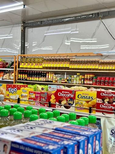 Cần 2 Chị Tạp Vụ Cửa Hàng - Lau Dọn - Sắp xếp Kệ Hàng 