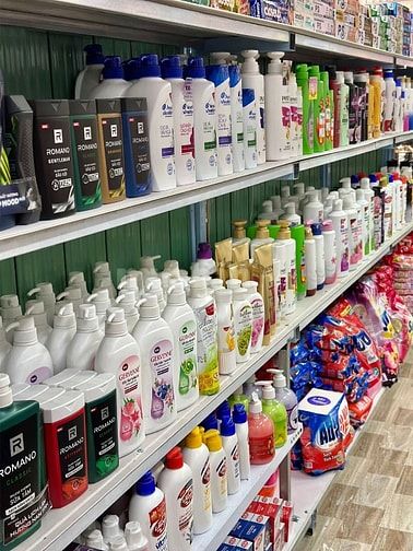 Cần 2 Chị Tạp Vụ Cửa Hàng - Lau Dọn - Sắp xếp Kệ Hàng 