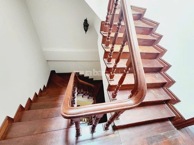 CC bán nhà BT LK 4 tầng 140m2 MT 10m đường 3 ô tô tránh