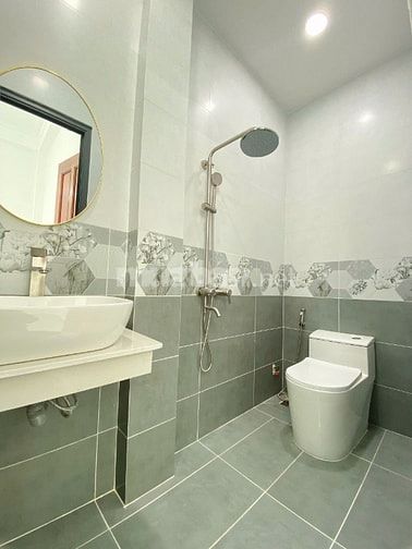 nhà mới xây hẻm nhựa 6m An Dương Vương sát VVK