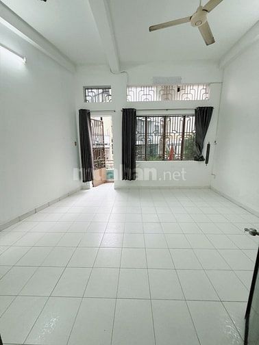BÁN NHÀ DIỆN TÍCH LỚN ĐƯỜNG LÊ VĂN SỸ QUẬN PHÚ NHUẬN 