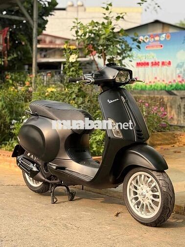 Vespa Sprint iget.abs 2017 Đen nhám bstp 9chủ