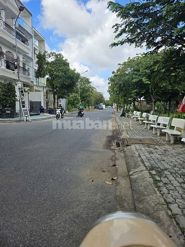 BÁN NHÀ NHÀ BÈ GIÁ TỐT – CHÍNH CHỦ – VỊ TRÍ ĐẸP – SỔ HỒNG RIÊNG