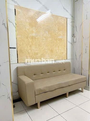 Cần tuyển: thợ nữ ráy tai, gội đầu Làm tại tiệm Quận 10