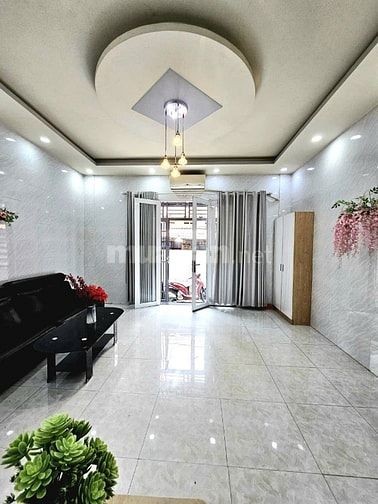 Nhà chiều ngang hơn 5m, 1trệt, 1lầu BTCT. Hẻm 326 Bùi MinhTrực, P6, Q8