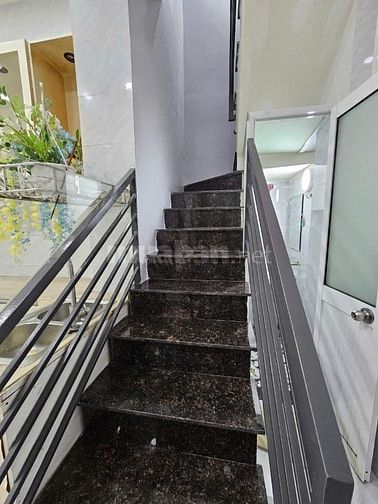 Nhà chiều ngang hơn 5m, 1trệt, 1lầu BTCT. Hẻm 326 Bùi MinhTrực, P6, Q8