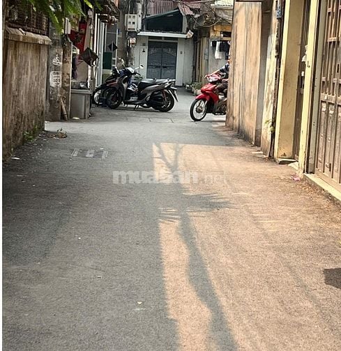 BÁN ĐẤT TẶNG NHÀ – LÊ VĂN HIẾN- ĐÔNG NGẠC- LÔ GÓC 3 THOÁNG, Ô TÔ CHẠY 